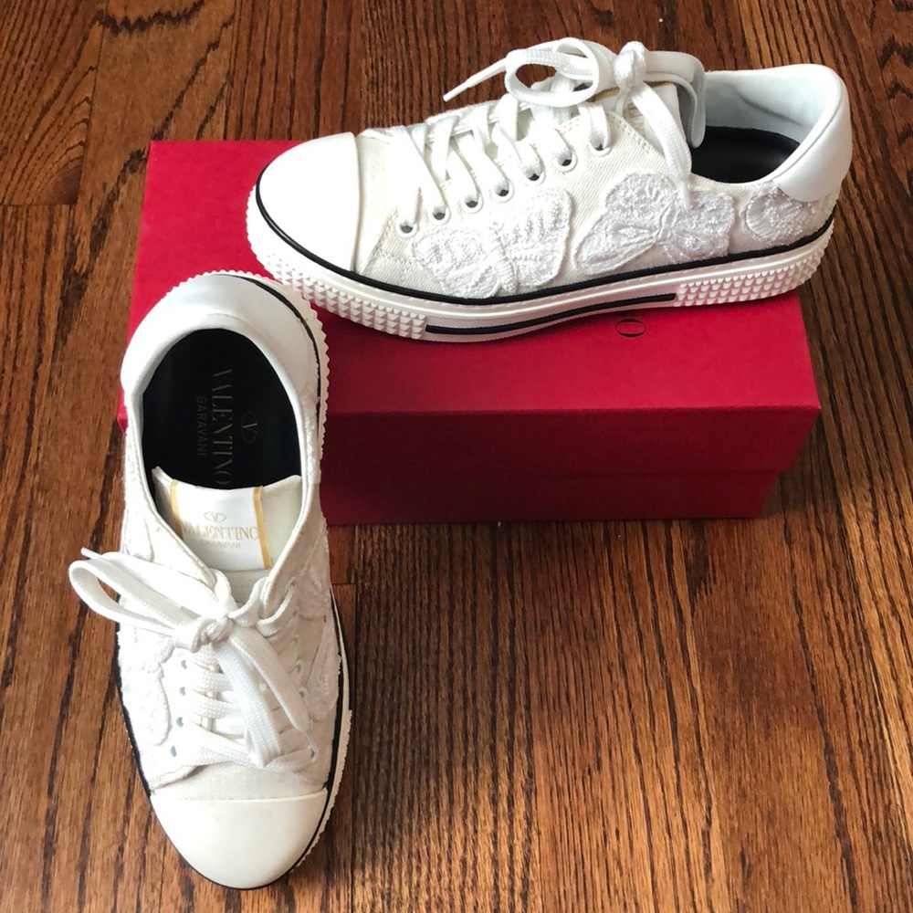 Valentino embroidered/beaded sneakers white 37